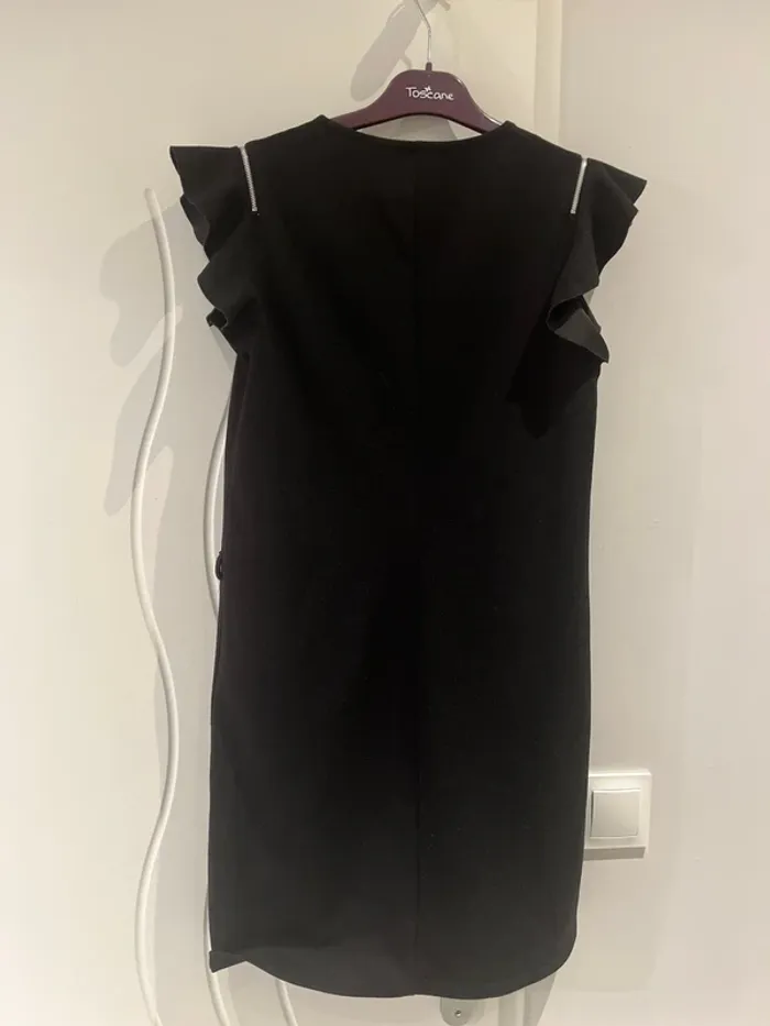 Robe noir - photo numéro 4