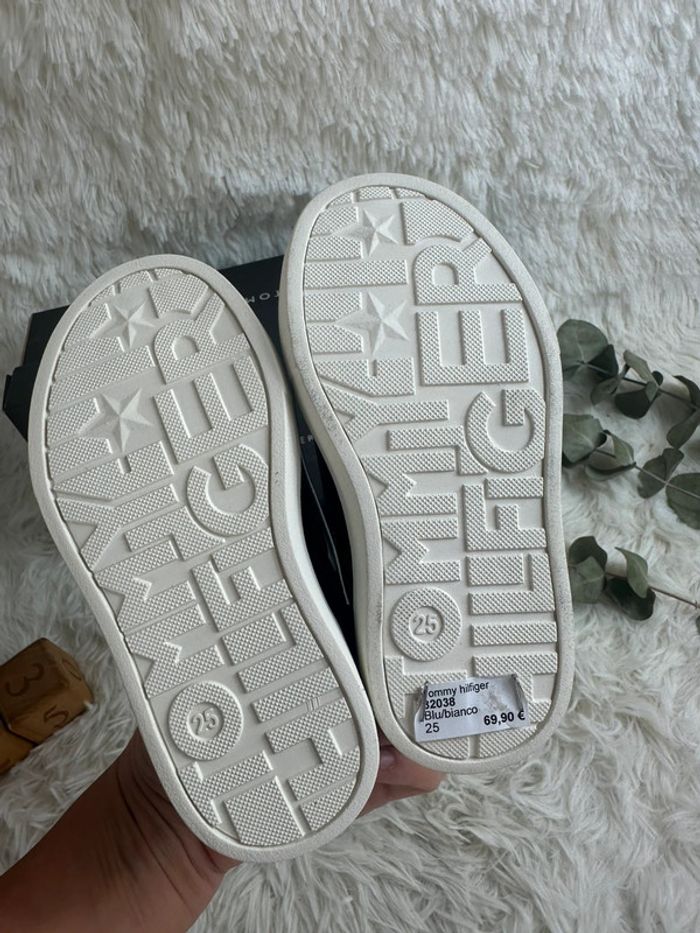 Paire de basket Tommy Hilfiger taille 25 - photo numéro 4