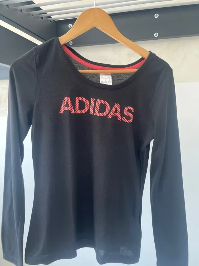 haut adidas