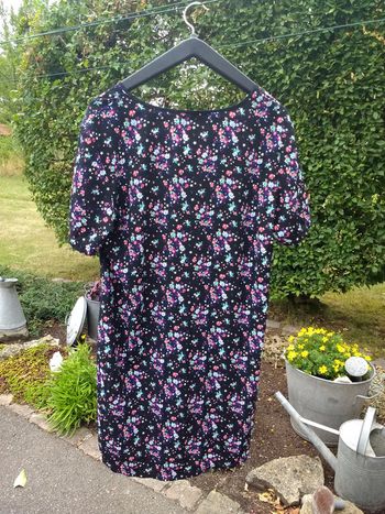 Jolie robe influx taille 44.