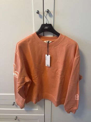 Sweat Lee taille S neuf coupe relax
