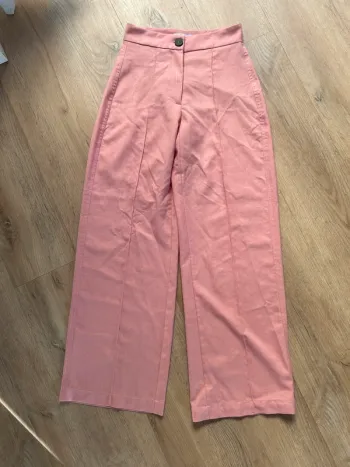 Pantalon large fluide Bershka rose