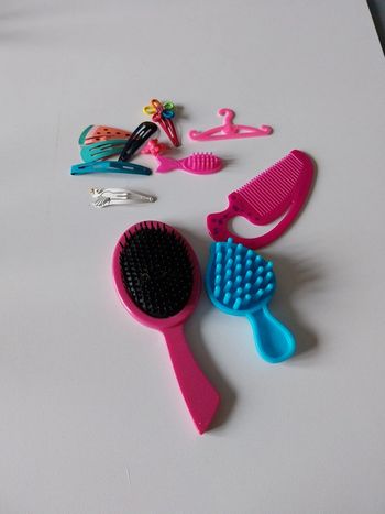 Lot accessoires pour poupée