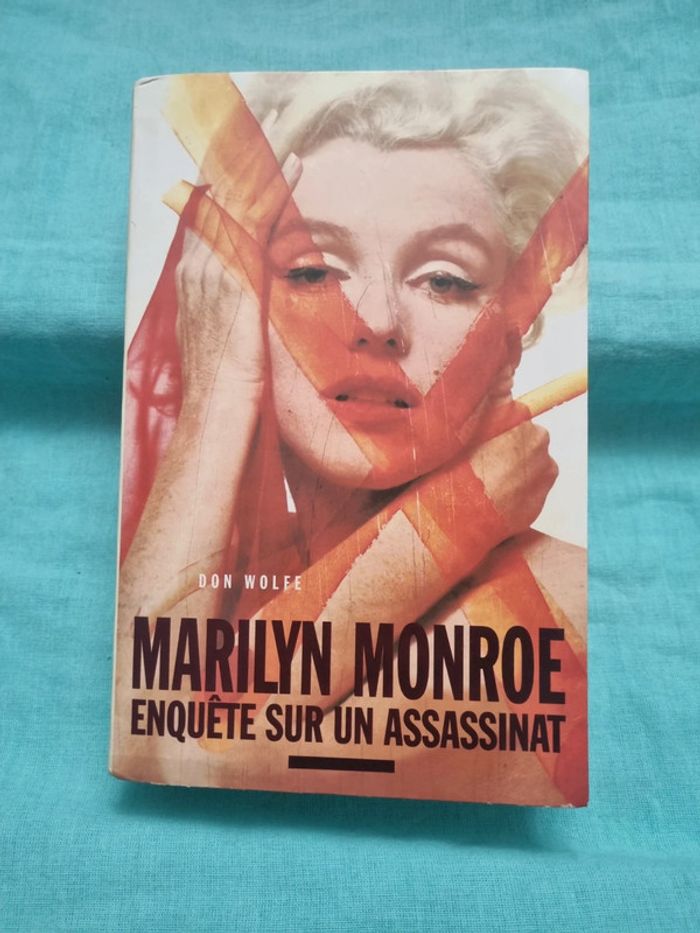Marily Monroe enquête sur un assassinat