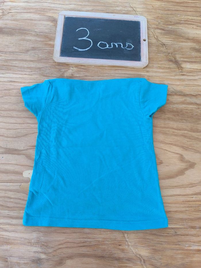 T-shirt taille 3 ans en très bon état - photo numéro 2