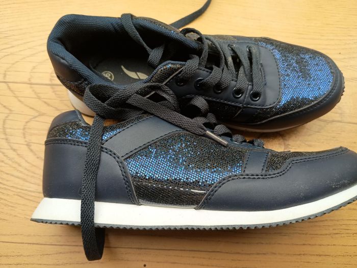 basket femme bleu marine paillete