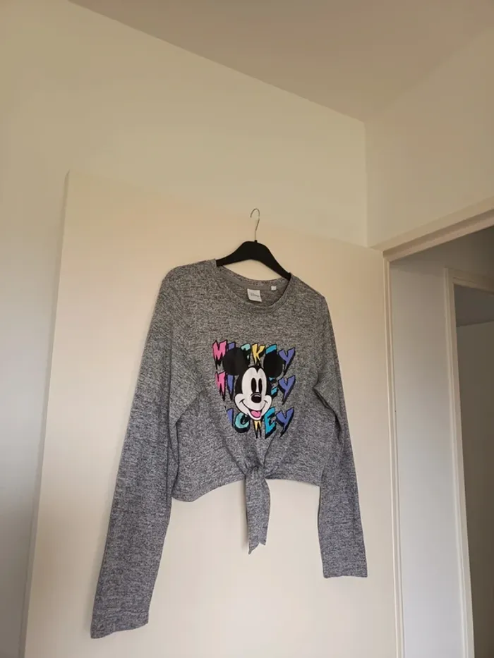 Pull fille Disney Mickey taille M enfant très bon état - photo numéro 4