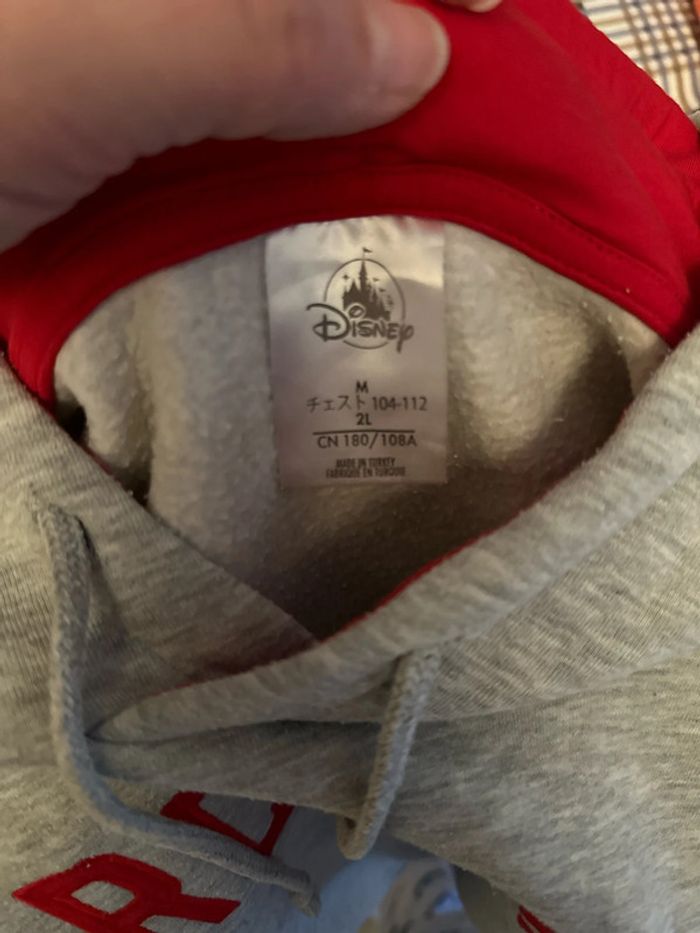 Pull à capuche Mickey Barcelona - photo numéro 6