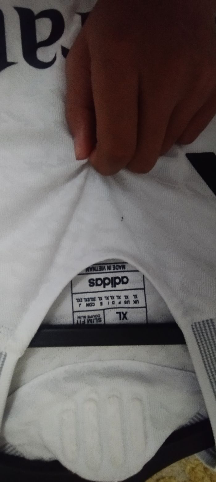 Maillot du Real Madrid taille XL - photo numéro 5