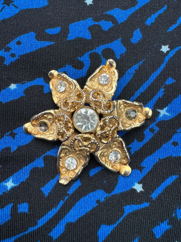 Broche