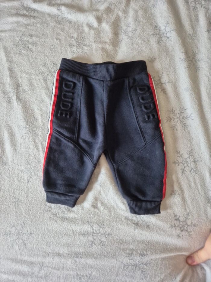 Jogging bleu marine 3 mois