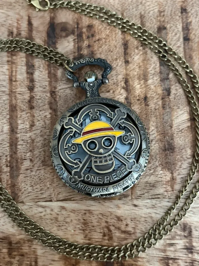 Montre One Piece Neuve