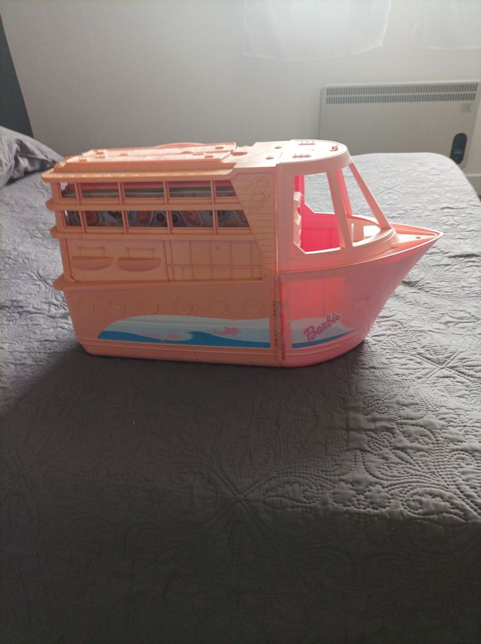 Bateau / Paquebot barbie - photo numéro 1