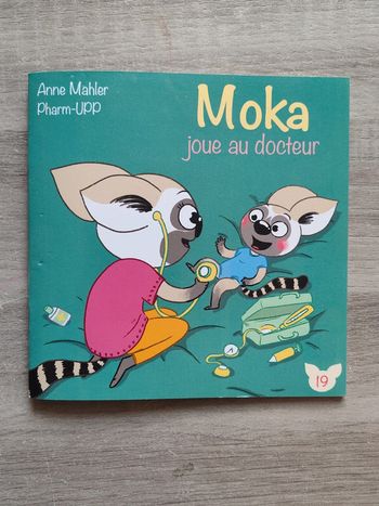 Livre moka joue au docteur