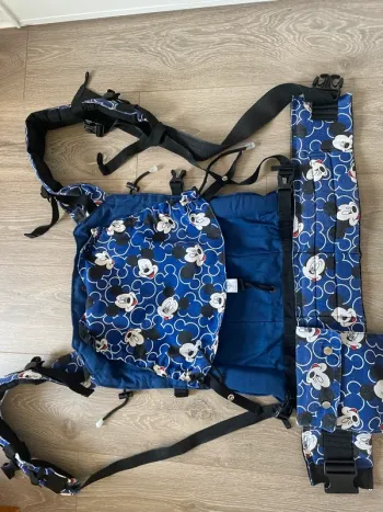 Portage préformé prefo de la couturiere spécialisée Portabebe Mozart Mickey