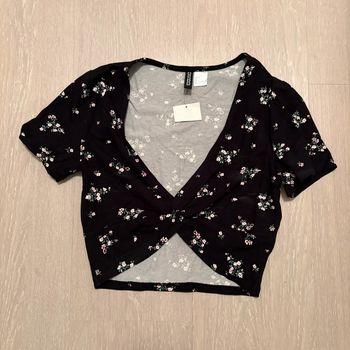 Crop top H&M fleuri • 36  • neuf 🌿