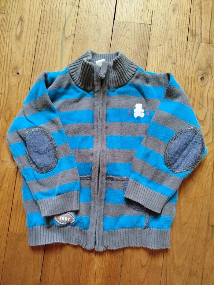 Lot pulls et gilets - photo numéro 3
