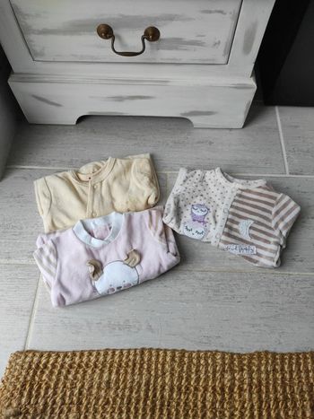 Lot pyjama naissance/1mois