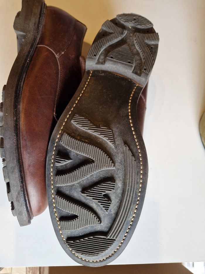 Chaussure pour homme taille 43. Marque Brandon