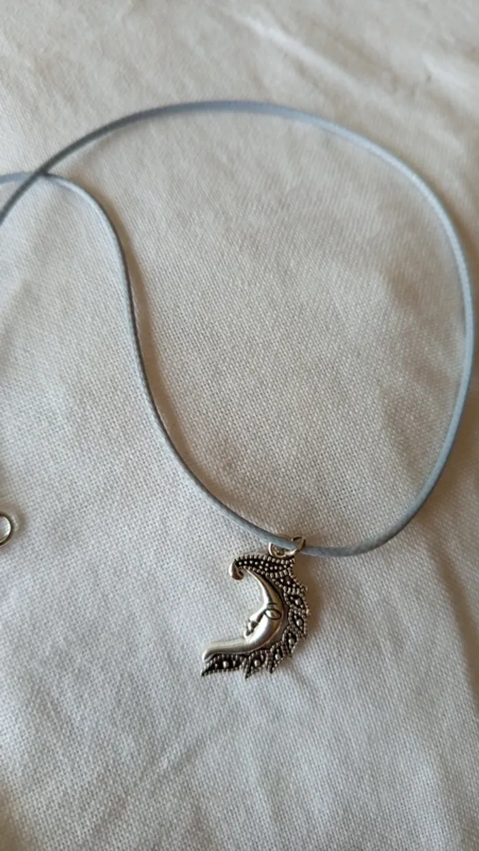Collier Lune ornée 🔸Neuf - photo numéro 4