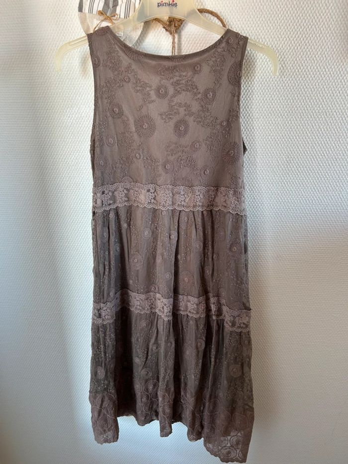 Robe dentelle taupe - photo numéro 2
