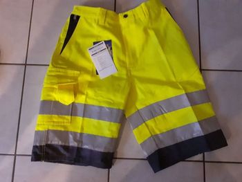 short de travail taille M