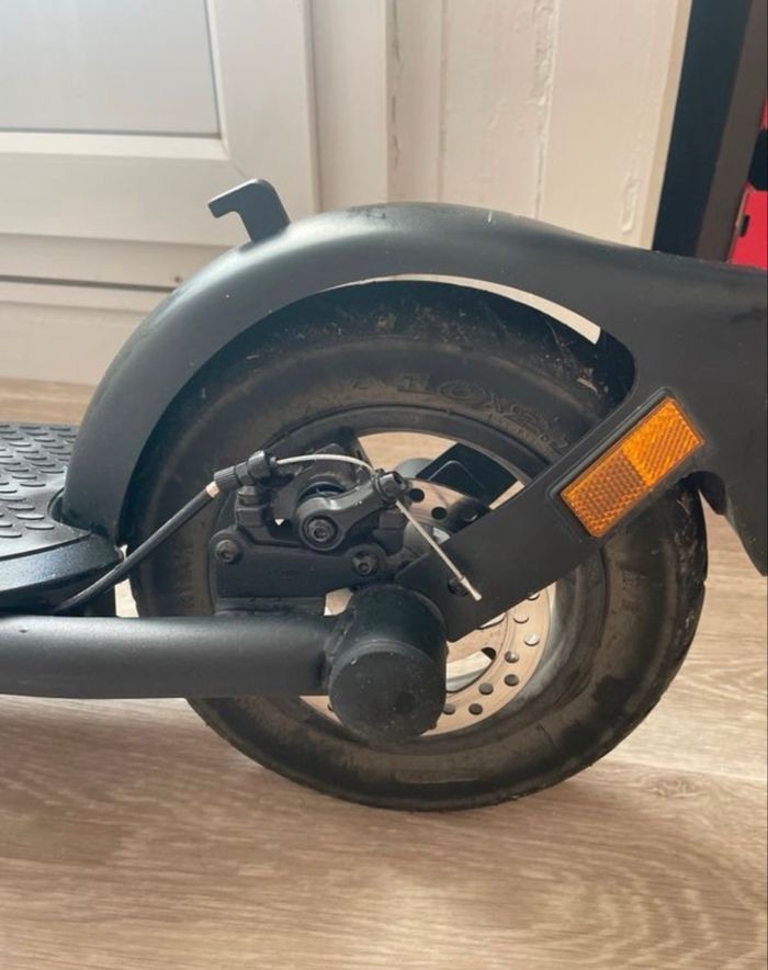 Vend trottinette électrique neuf peu servi - photo numéro 6