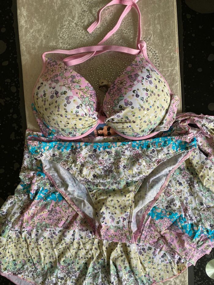 Maillot de bain 2 pièce + paréo taille L neuf - photo numéro 4