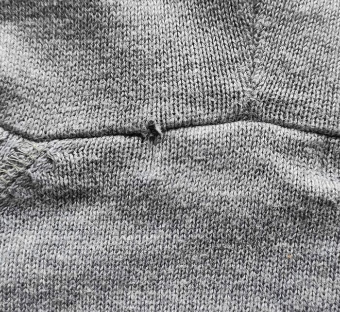 Sweat à capuche taille 6 mois - photo numéro 4