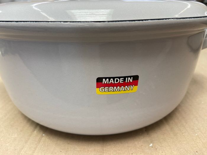 Cocotte merten & storck 26cm neuf,compatible tous feux dont induction - photo numéro 3