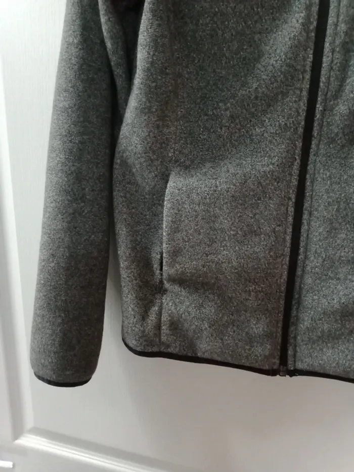 Veste polaire grise - photo numéro 3
