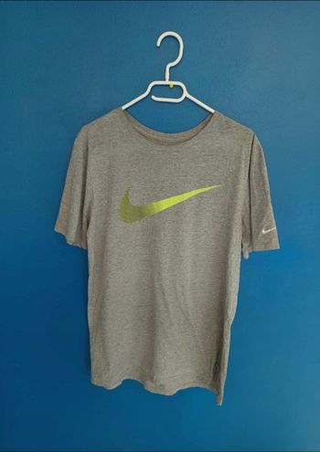 T-shirt Nike