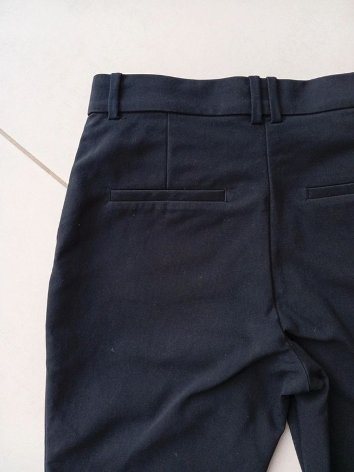 H&M - Pantalon style Chino. Bleu Marine avec poches - photo numéro 8