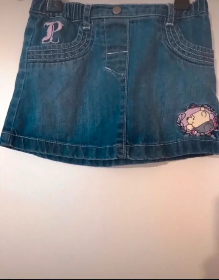 Jupe en jeans winnie l’ourson disney 18 mois en très bon état