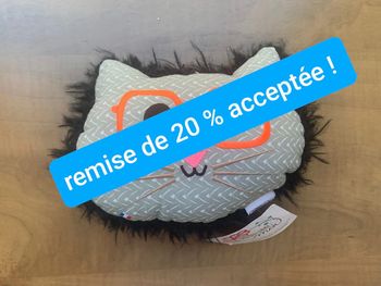 Peluche chat noir à lunette