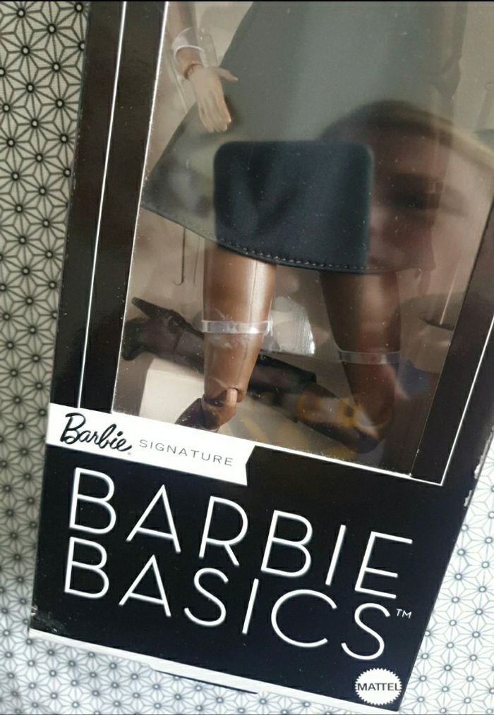 Barbie basics model 03 - photo numéro 4