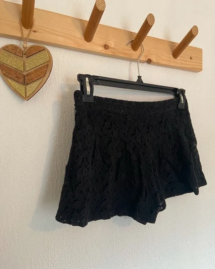 Short dentelle noir - photo numéro 2