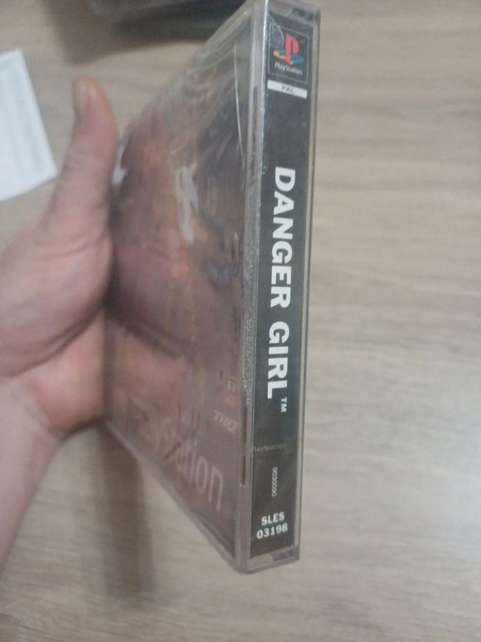 Danger Girl Playstation 1 (PS1) Neuf sous blister - photo numéro 7