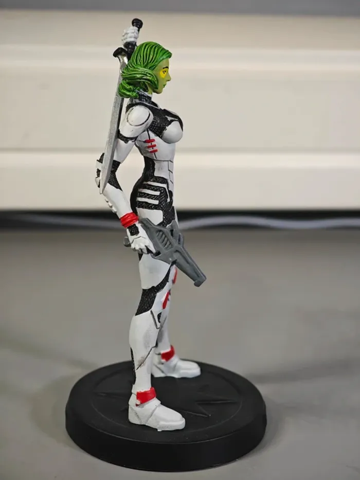 Figurine Les gardiens de la galaxie : Gamora 14cm officielle Marvel sans boite - photo numéro 5