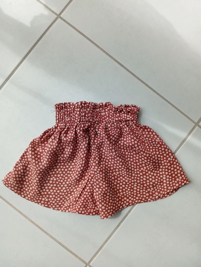 Short fluide vieux rose Kiabi taille 24 mois - photo numéro 2