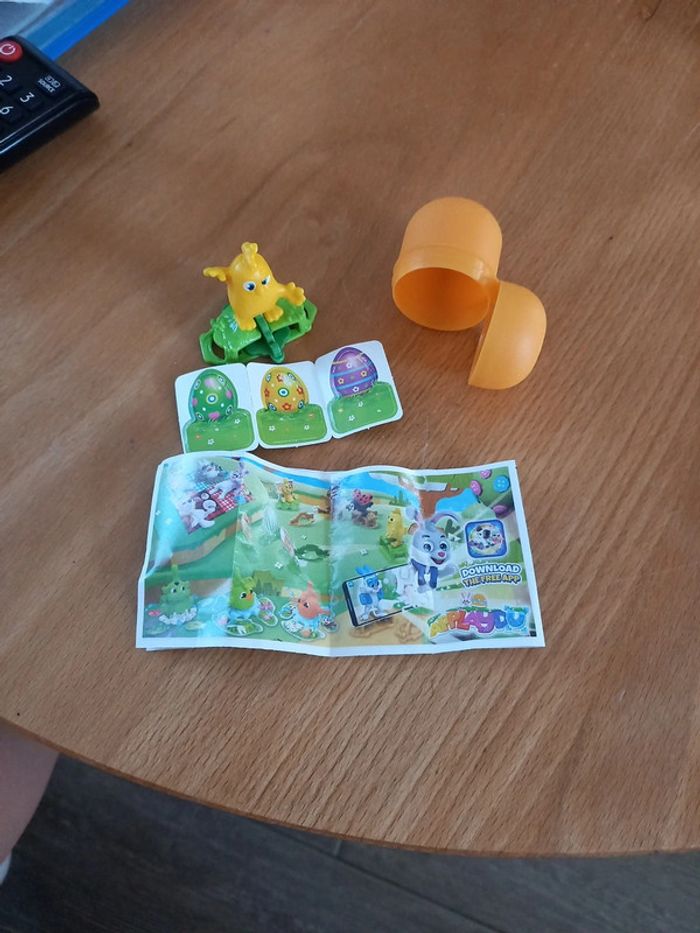 Jouet figurine kinder poussin