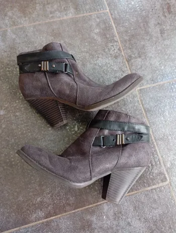 Just Fab bottines grises