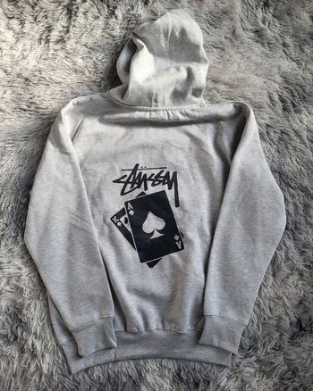 Hoodie Stüssy Rework  - Très bon état - Design Iconique - Taille M - Gris Chiné 