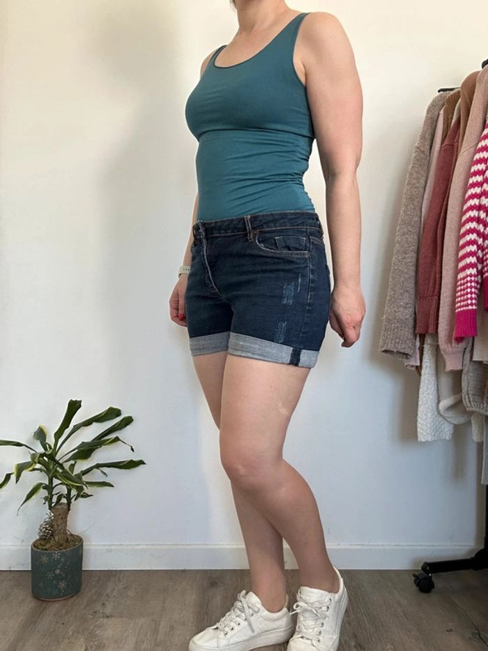 Kiabi Short bleu foncé brut – Taille 36 – Très bon état - photo numéro 4
