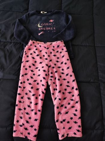 Pyjama 2 pièces hiver taille 5 ans