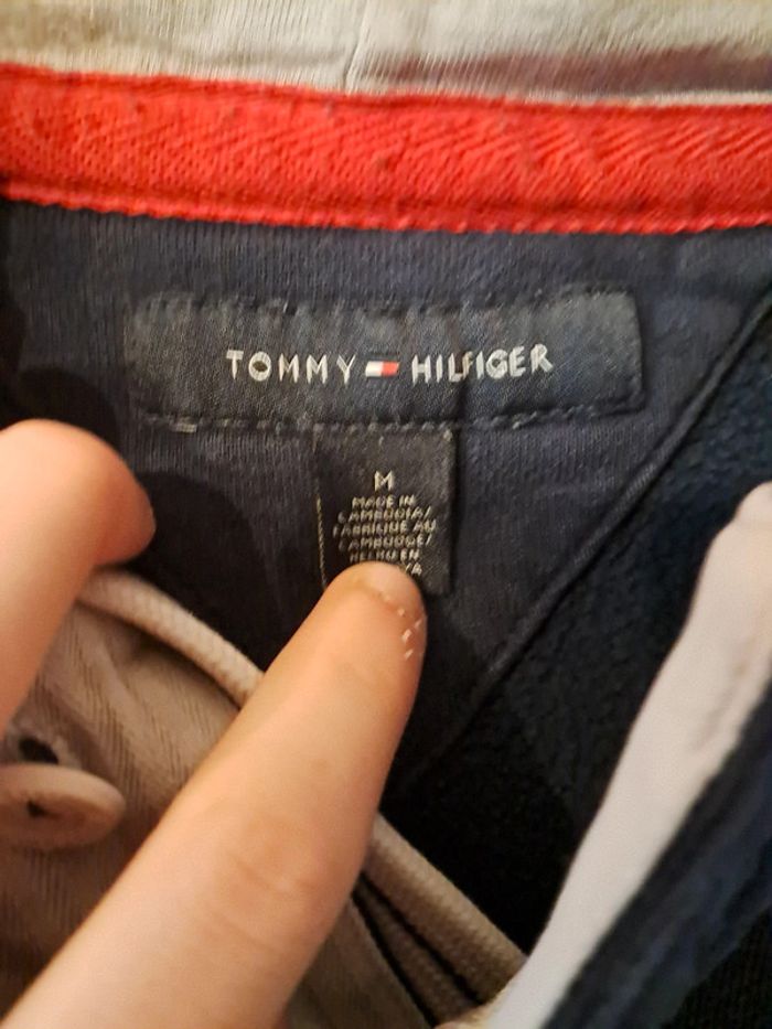 Pull à capuche Tommy Hilfiger numéro 8 - photo numéro 4