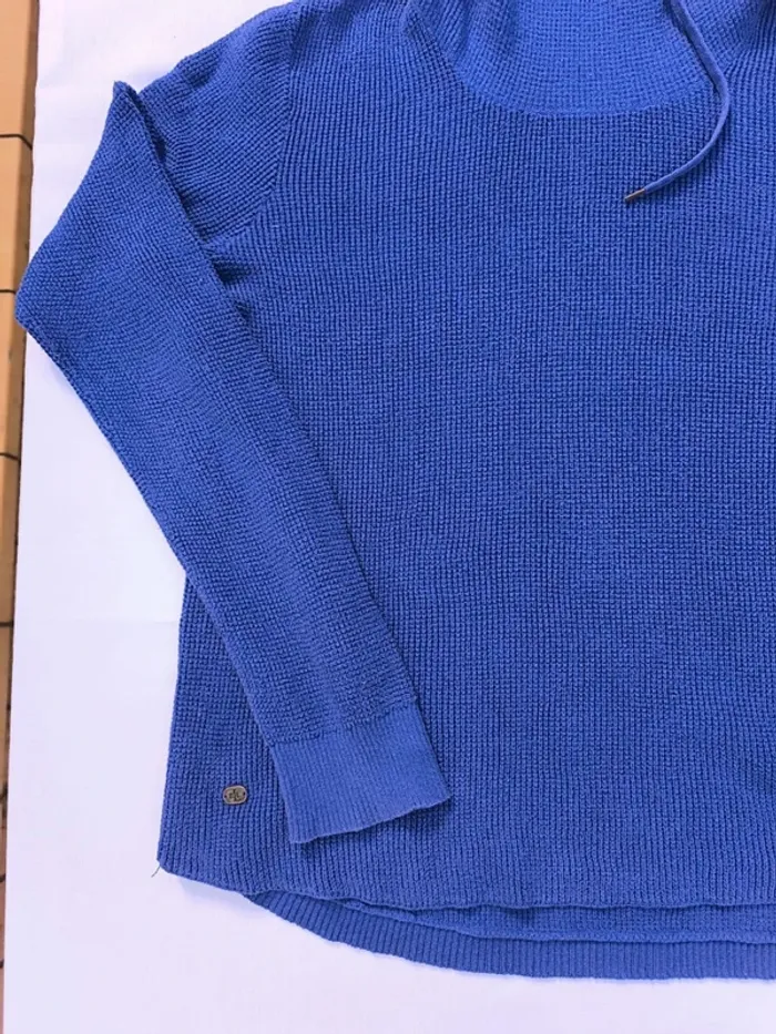 Pull bleu Ralph Lauren femme taille XL petit prix car découpé en bas - photo numéro 3
