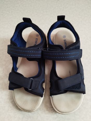 Sandales Okaïdi enfant taille 35 en très bon état général
