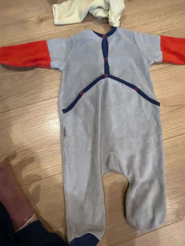 Pyjama gris/rouge - photo numéro 2