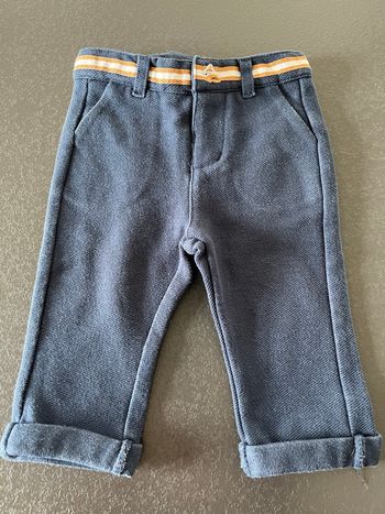 Pantalon bleu marine tape à l’œil 6mois